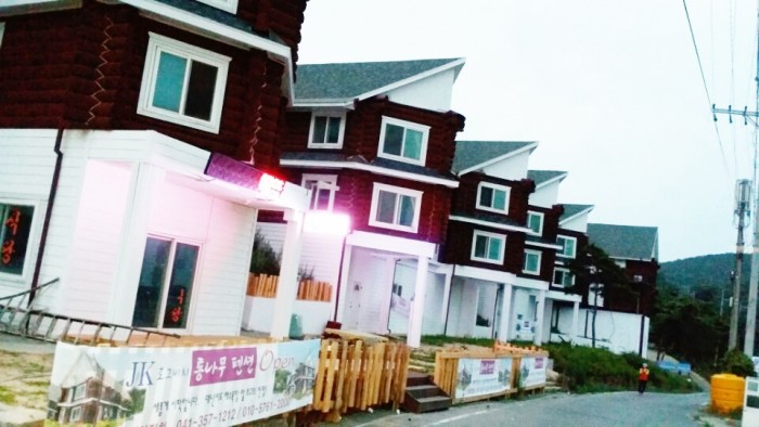 <span class='galleria_span'>로그비치 전경</span><br />